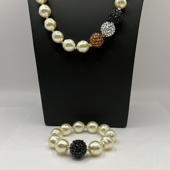 Faux Pearl & Rhinestones matching Necklace & Bracelet Elegant, Classy Big Bold - Picture 2 of 11